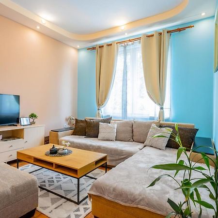 סופיה Spacious 3Bd Central Apartment מראה חיצוני תמונה