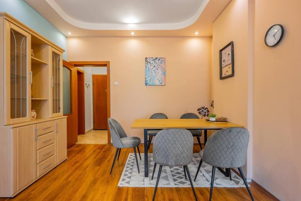 סופיה Spacious 3Bd Central Apartment מראה חיצוני תמונה