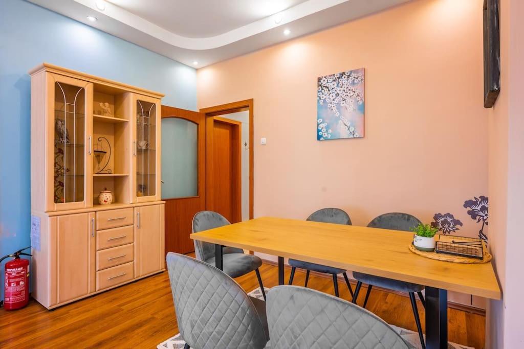 סופיה Spacious 3Bd Central Apartment מראה חיצוני תמונה