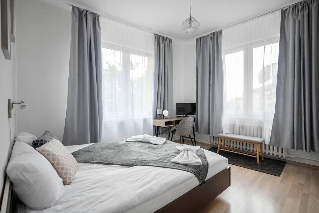 סופיה Spacious 3Bd Central Apartment מראה חיצוני תמונה