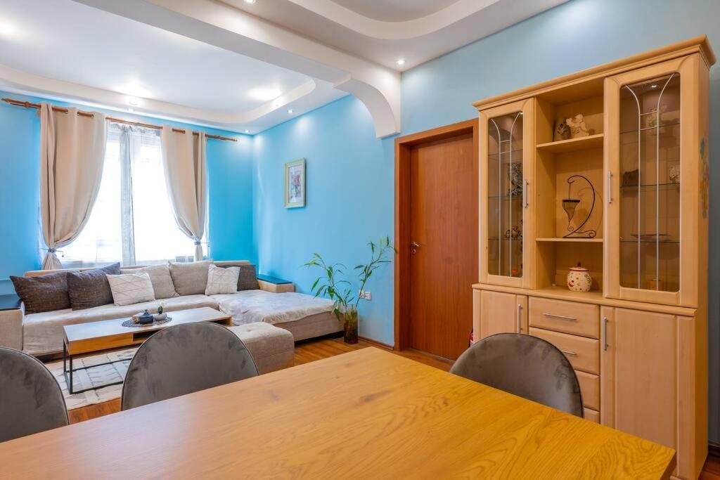 סופיה Spacious 3Bd Central Apartment מראה חיצוני תמונה