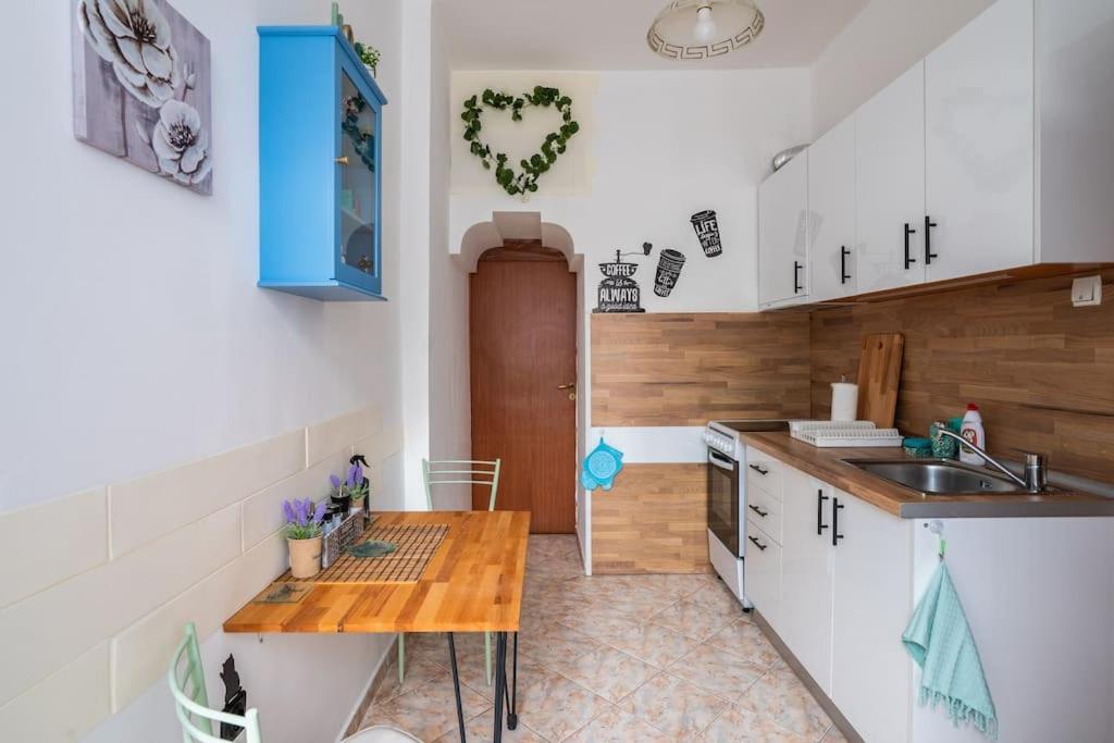 סופיה Spacious 3Bd Central Apartment מראה חיצוני תמונה