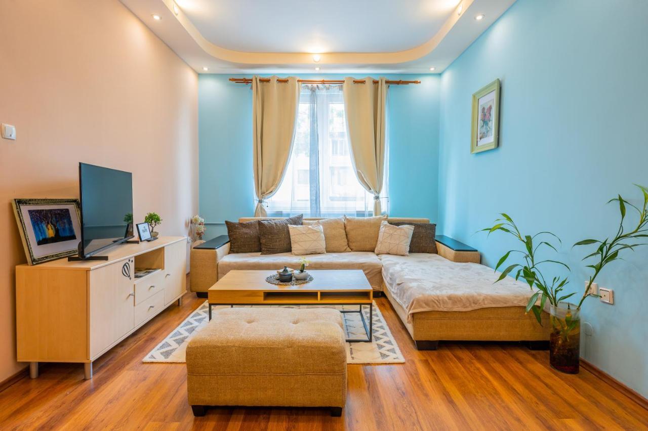 סופיה Spacious 3Bd Central Apartment מראה חיצוני תמונה